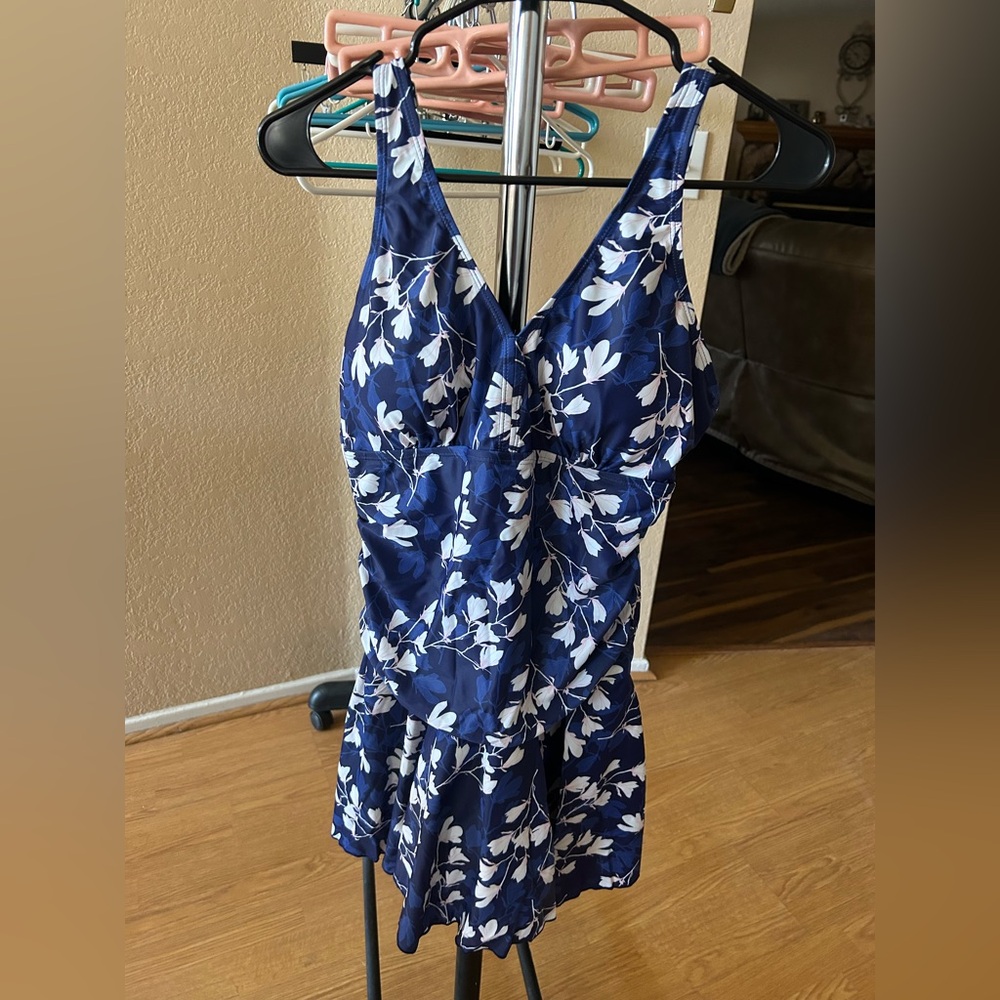 NWT Floral Blue Women's Maternity Swimsuit